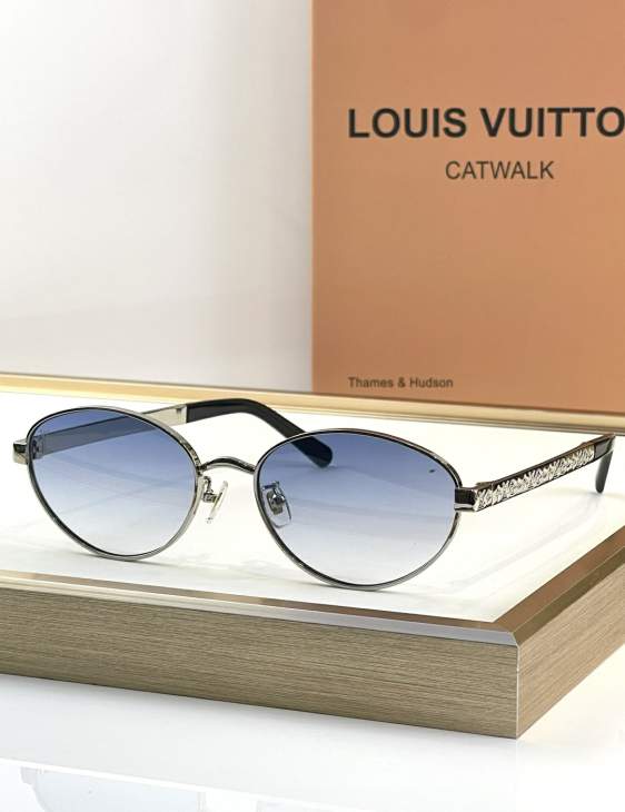 Picture of Louis Vuitton Sunglasses _SKUfw76512809fw